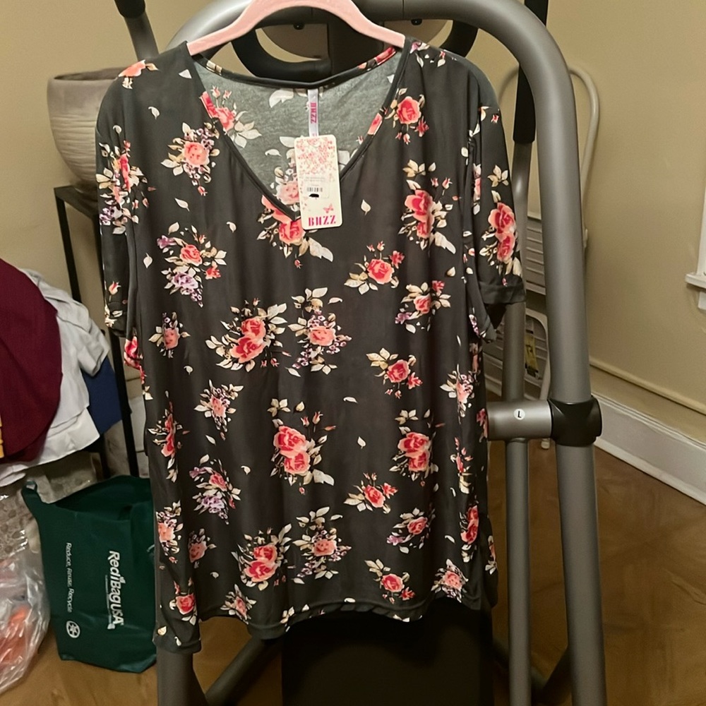 BUZZ LADIES TOP